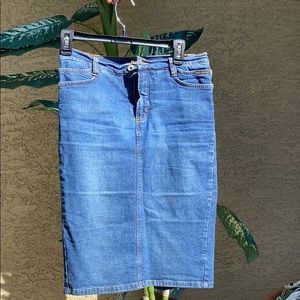 Authentic Dolce and Gabbana Jean  skirt size 26